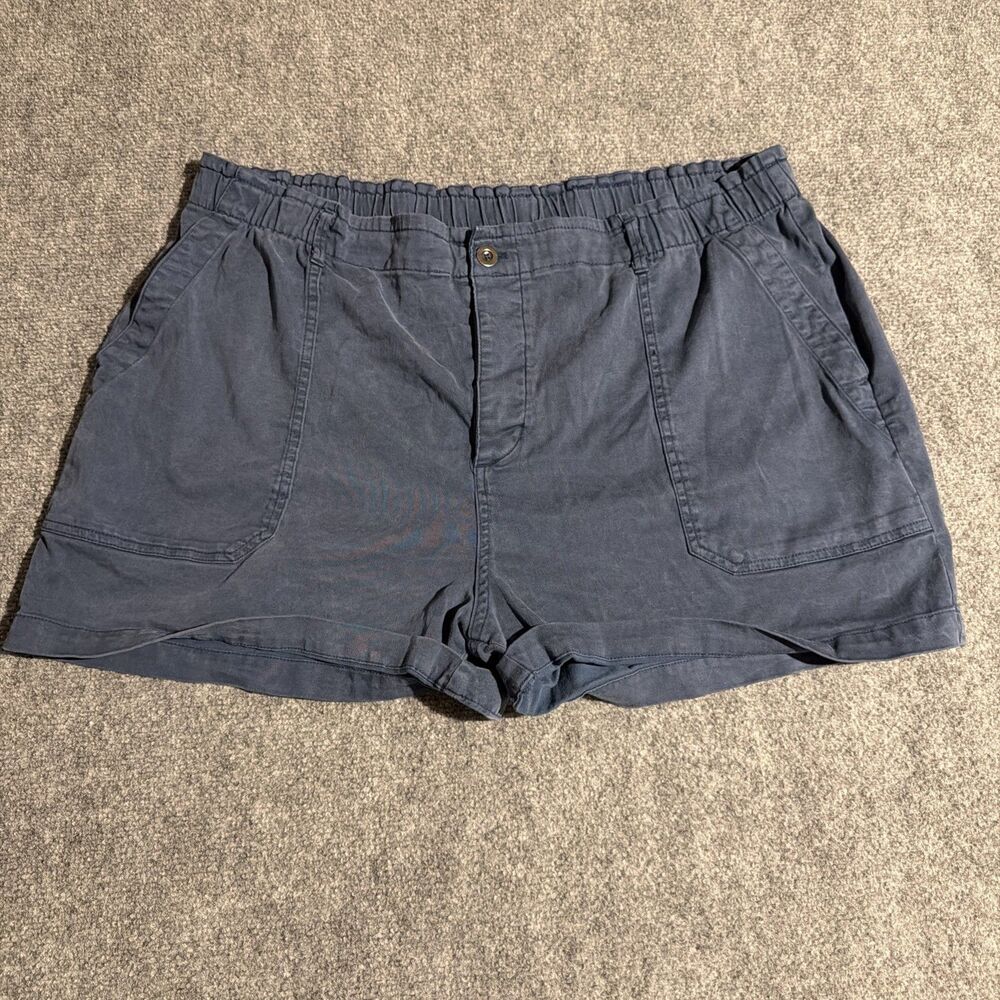Eddie Bauer Shorts Womens Size XXL Blue Button Fly Stretchy Waist Pockets